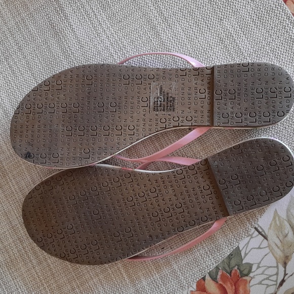 LC Lauren Conrad Women's Pink Watermelon Sandals 10M - Picture 3 of 5